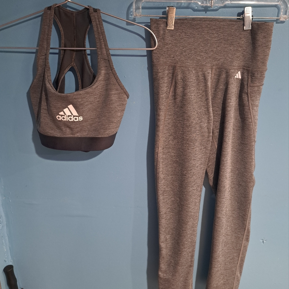 Adidas sports set (never worn: too small)